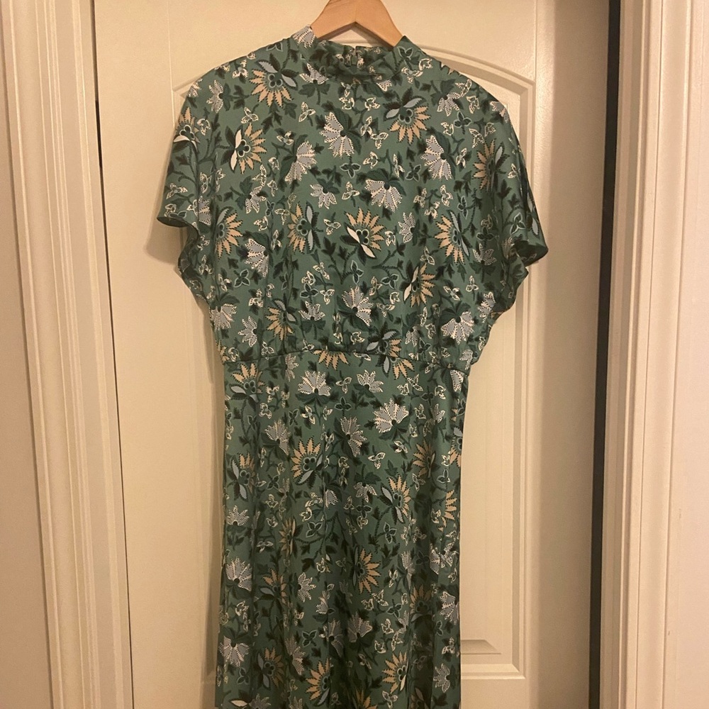 Ann Taylor Green Floral Dress Size 4